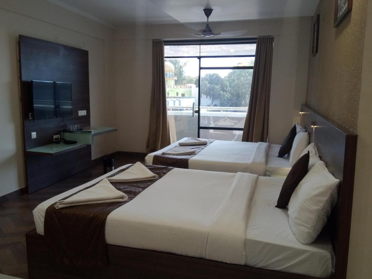Hotel Shringar Palace Hubballi Exteriör bild